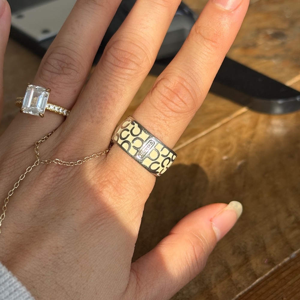 Vintage Coach Silver and White Ring - Picture 8 of 8